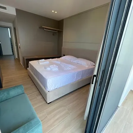 Onix Hotel 4* Ksamil