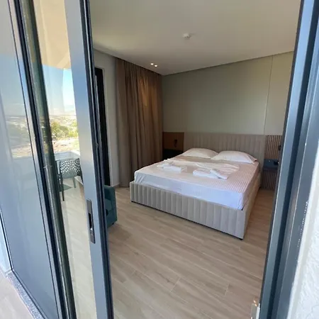 Onix Hotel 4* Ksamil